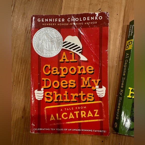 Al Capone Set of 3 Books - Picture 9 of 11